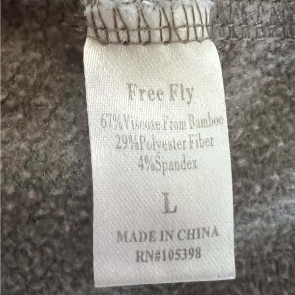 FREE FLY Women’s Lightweight Bamboo Hoodie in Sage Green Size Large Outdoors - Picture 8 of 8